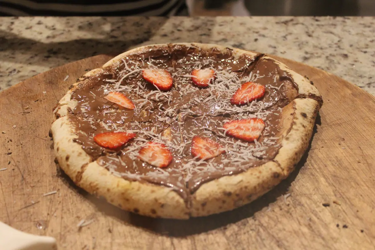 A delicious Nutella pizza ready to be served.