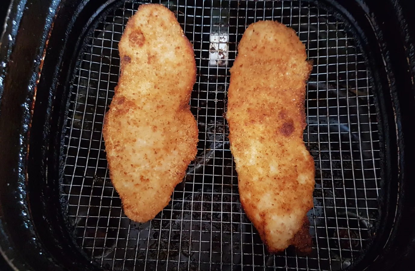 Crispy Breaded Chicken Cooked in Air Fryer